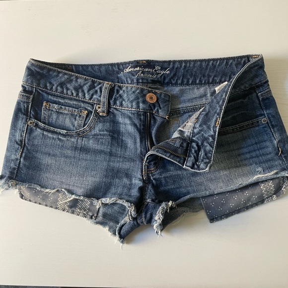 American Eagle Cutoff Jean Shorts - Picture 2 of 7
